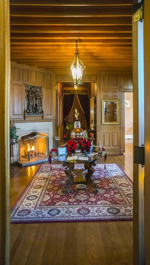 Alexander Mansion Bed & Breakfast Уинона Екстериор снимка