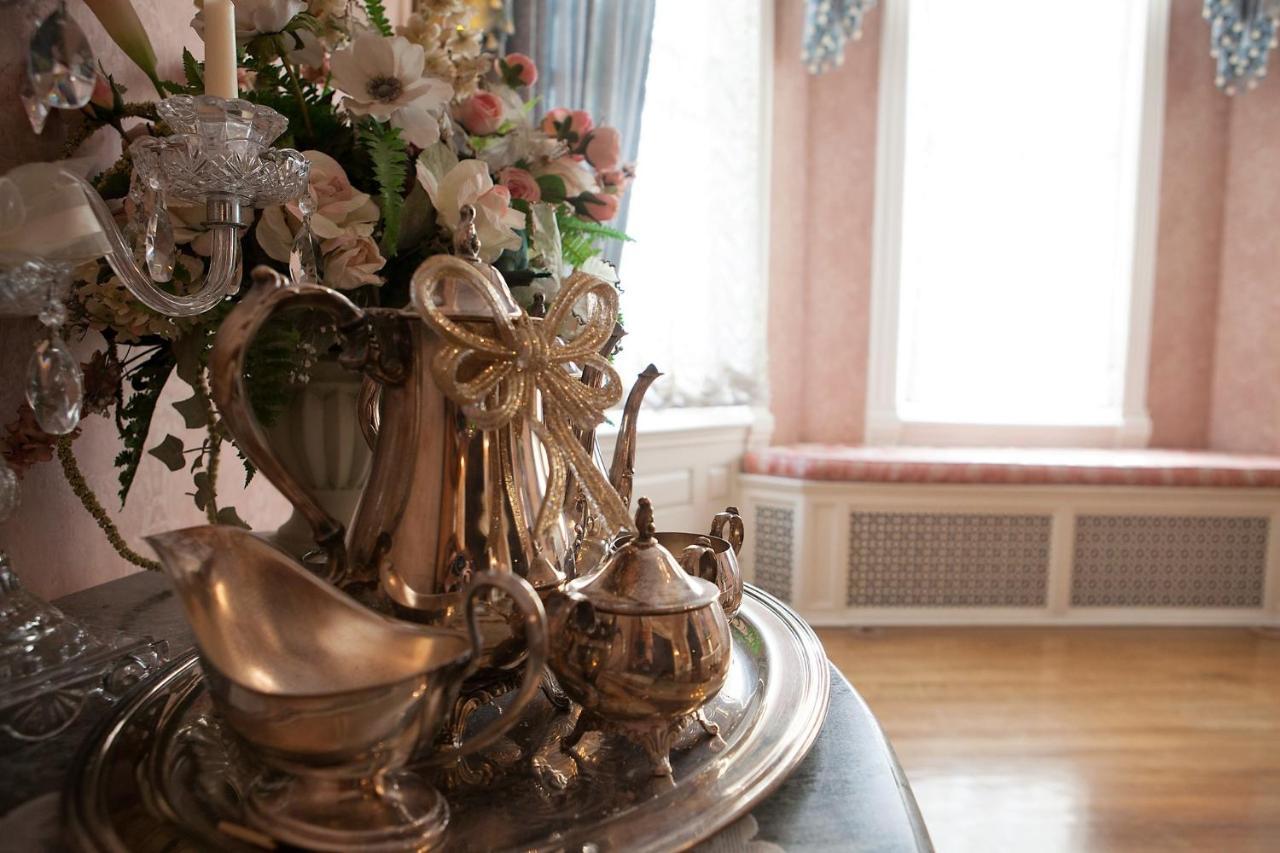 Alexander Mansion Bed & Breakfast Уинона Екстериор снимка